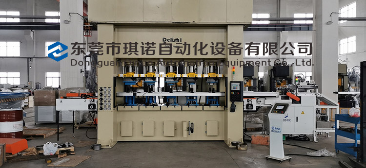 沖壓機(jī)械手 沖壓機(jī)械手